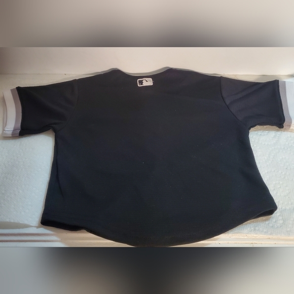 Majestic Kids size 12M Sox Major League  Baseball Jersey.  Black and White. - Picture 4 of 4